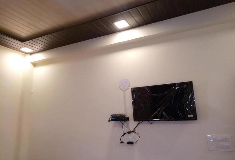 חדר דלוקס, Suruchi