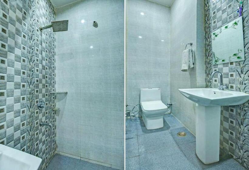 Трехместный Номер Классика, Oyo Hotel Royal Galaxy