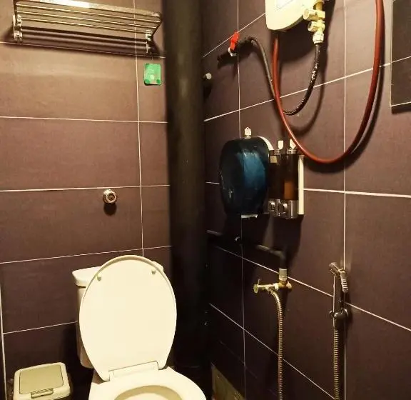 バス共有のスタンダードルーム, Cozy Private Queen Room In Bayan Lepas