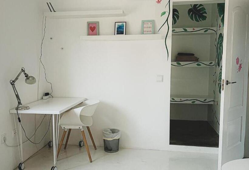 חדר סטנדרט חדר אמבטיה משותף, Kauri Nomad Surf & Kite House