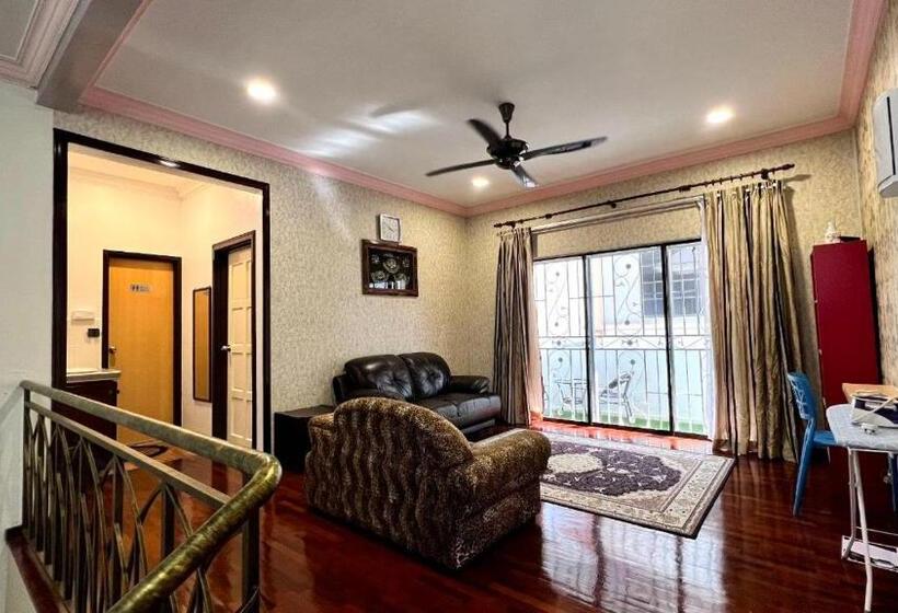 بنجلو عائلى, Yb Guest House 4 Bilik 5 Katil