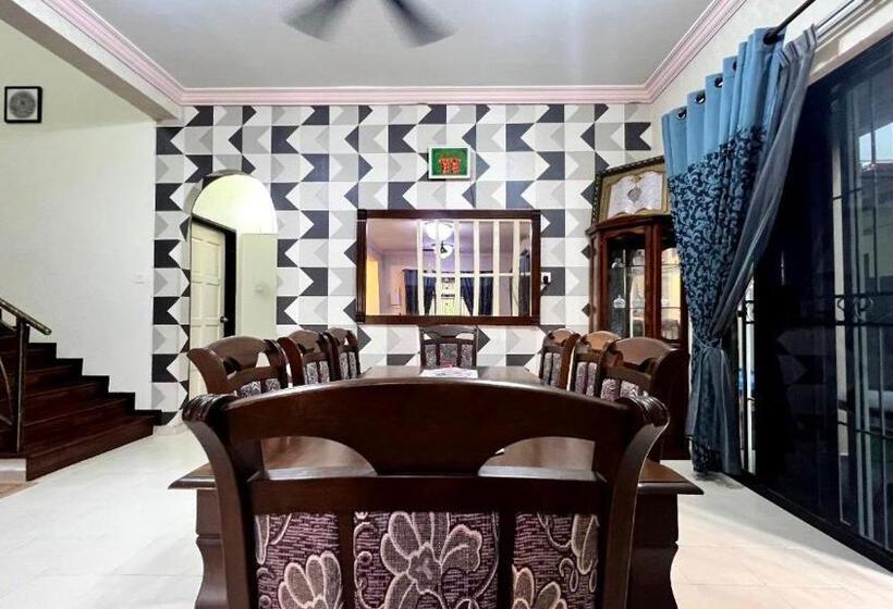 بنجلو عائلى, Yb Guest House 4 Bilik 5 Katil