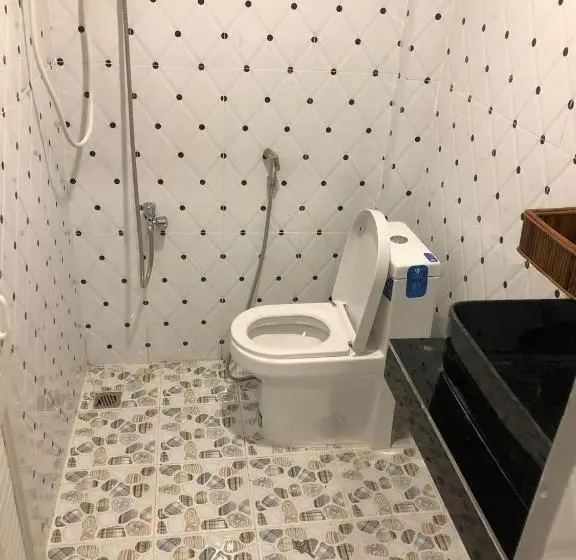 اتاق لوکس با بالکن, Treuy Koh Bungalow