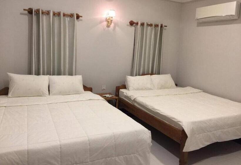 اتاق لوکس با بالکن, Treuy Koh Bungalow