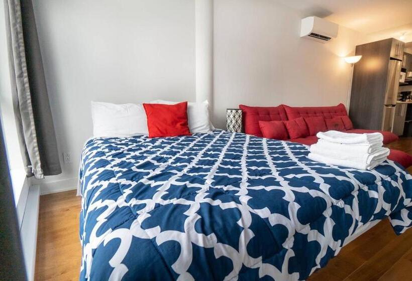 سوییت, Rozenhaus Montreal