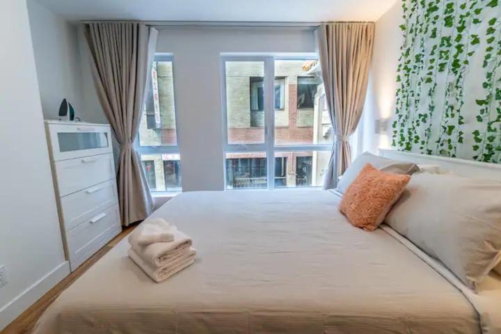 Escritório Deluxe, Rozenhaus Montreal