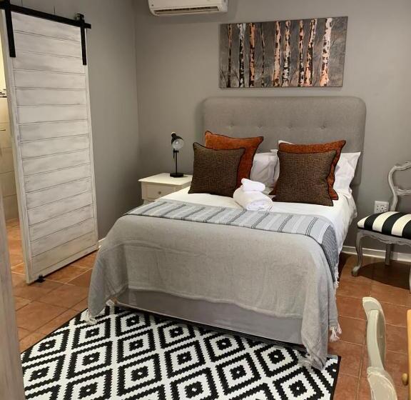 Standaard Studio, Seba Cottages Mokopane