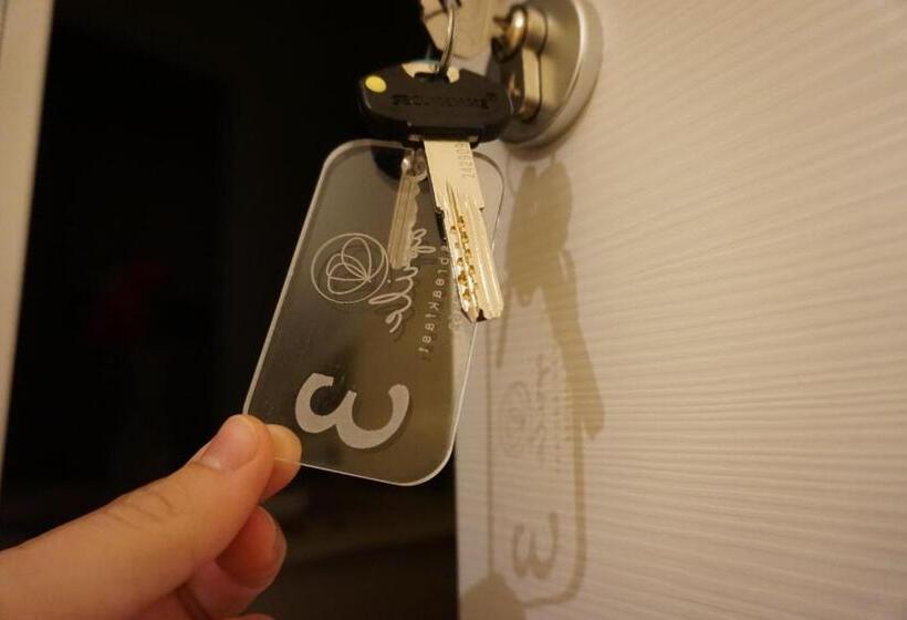 バルコニー付きスタンダードルーム, Aprile Bed And Breakfast