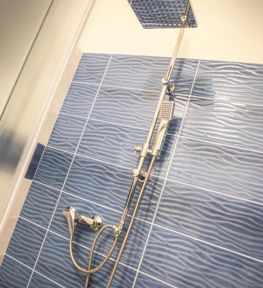 スタンダード4人部屋, Aprile Bed And Breakfast