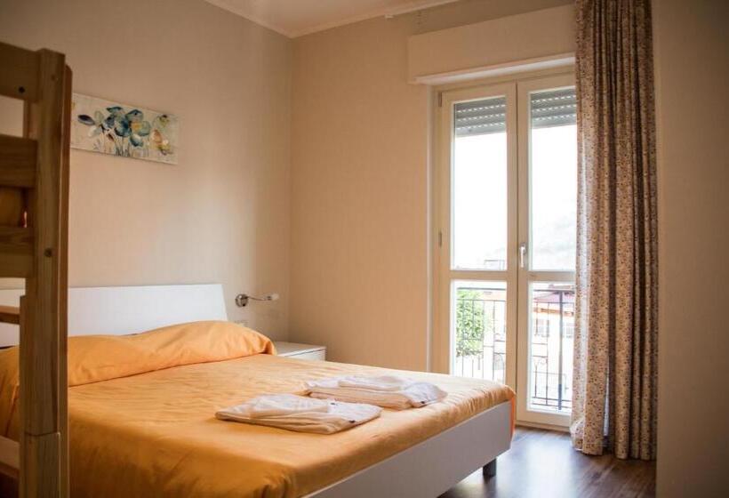 スタンダード4人部屋, Aprile Bed And Breakfast