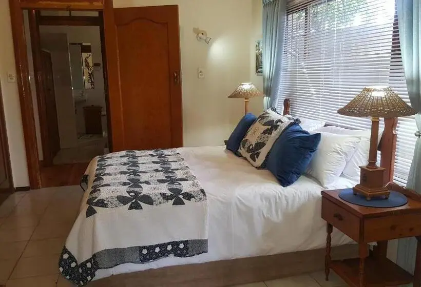 Classic Neljän Hengen Huone, Bleu Bird Guesthouse