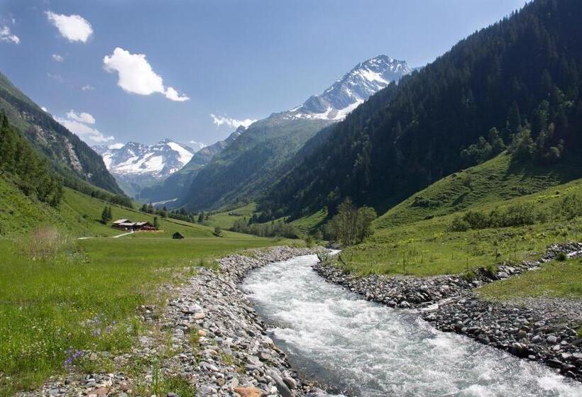غرفة قياسية مطلة على الجبل, Senninger Alm