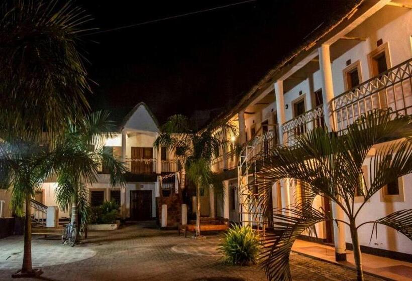 エコノミールーム, Captains Villa   Where Lake Malawi And Shire River Meet, Historical Hotel At Waterfront Next To The