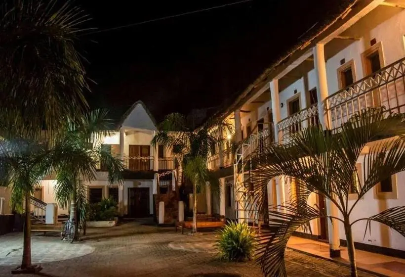 اتاق اکونومی, Captains Villa   Where Lake Malawi And Shire River Meet, Historical Hotel At Waterfront Next To The