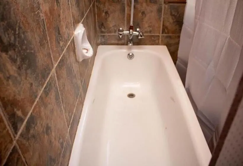 اتاق لوکس, Captains Villa   Where Lake Malawi And Shire River Meet, Historical Hotel At Waterfront Next To The