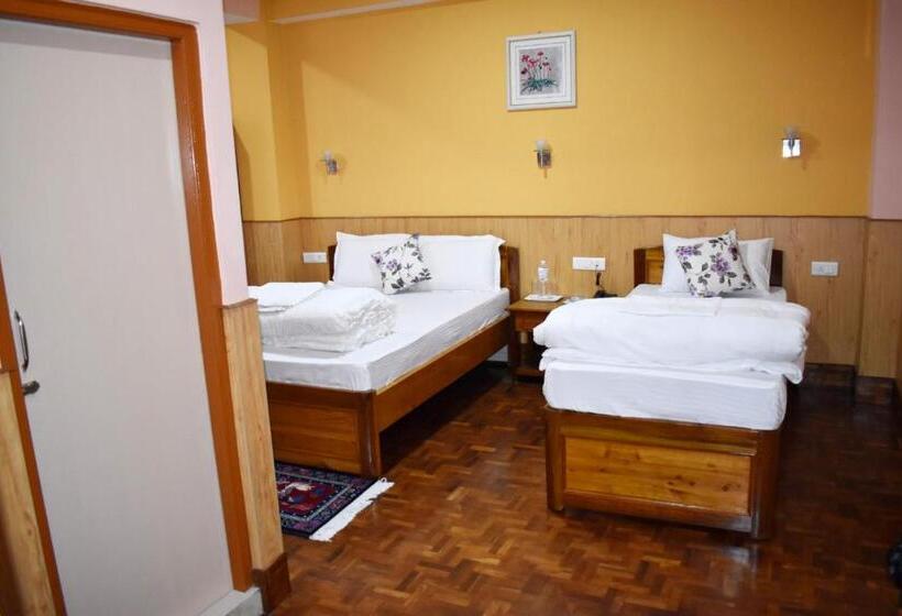 マウンテンビューファミリールーム, Alpine Guest House