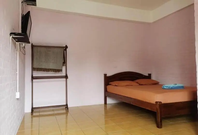 デラックスルーム, Kamila Motel Teluk Senangin