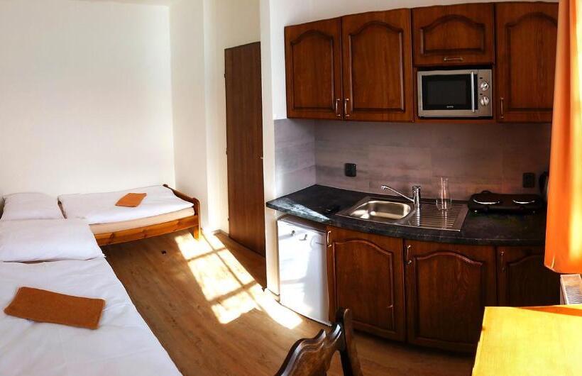 디럭스 스위트, Apartmány šachty