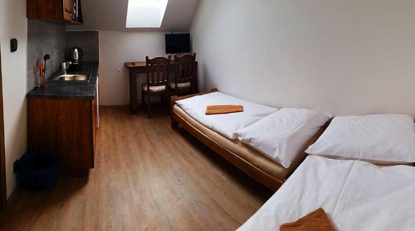 豪华套房, Apartmány šachty