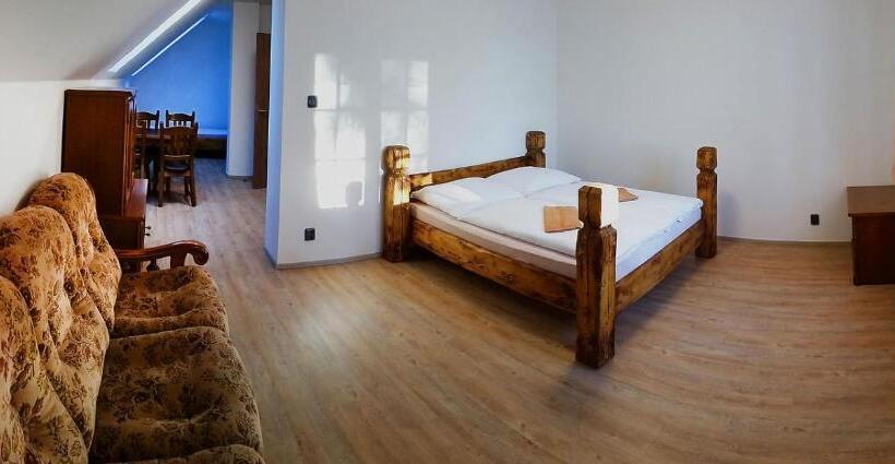 高级套房, Apartmány šachty