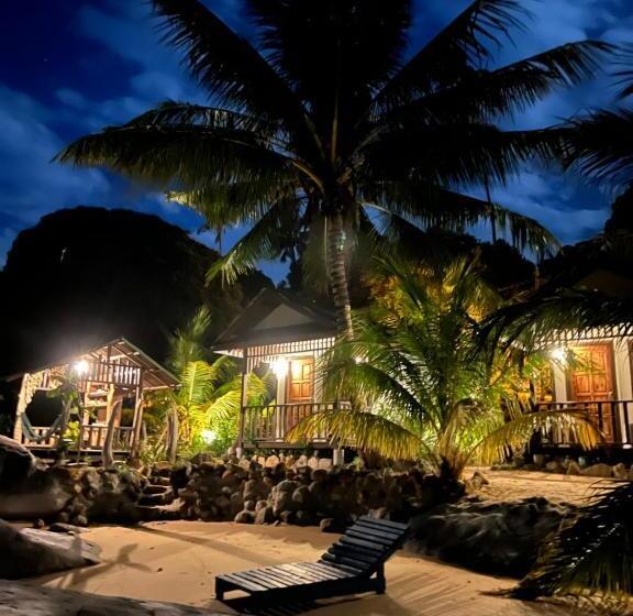 בקתת חדר, Beach House