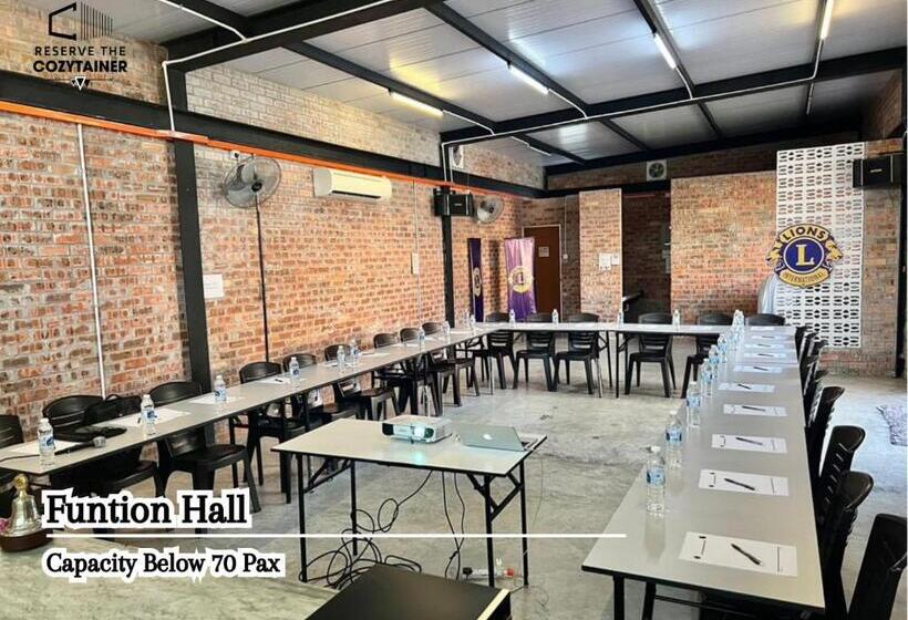 标准三人间, Reserve The Cozytainer