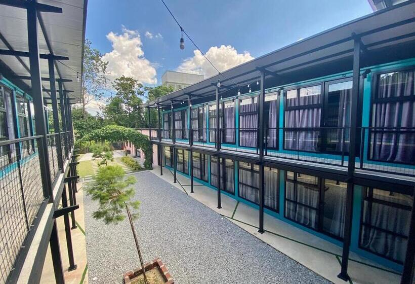 四人标准间, Reserve The Cozytainer