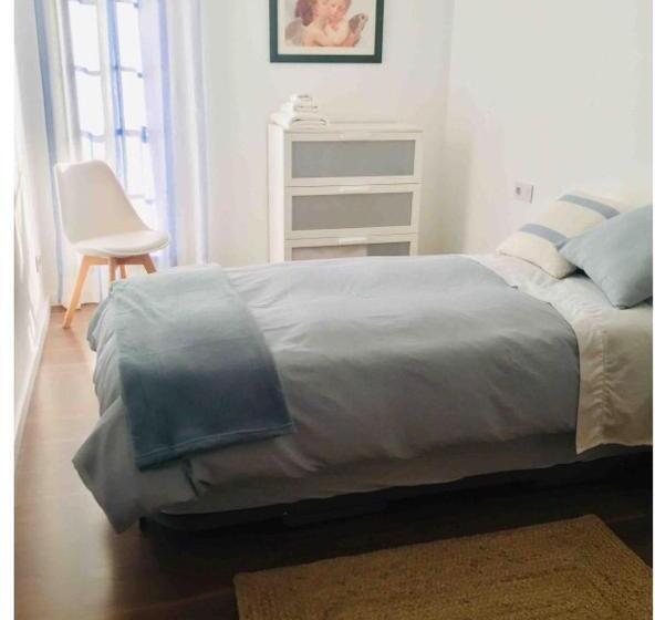 Номер Стандарт, Valencia Beach Room With Private Bathroom Coliving