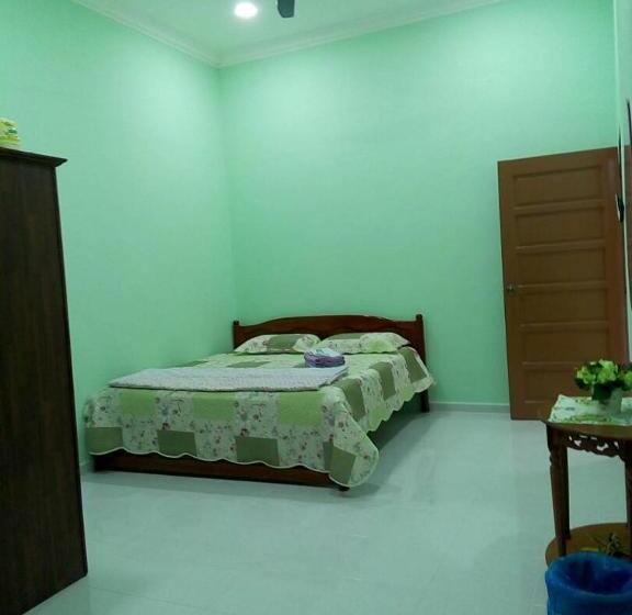 بنجلو قياسى 3 غرف نوم, Airport Kelantan Homestay & Transit