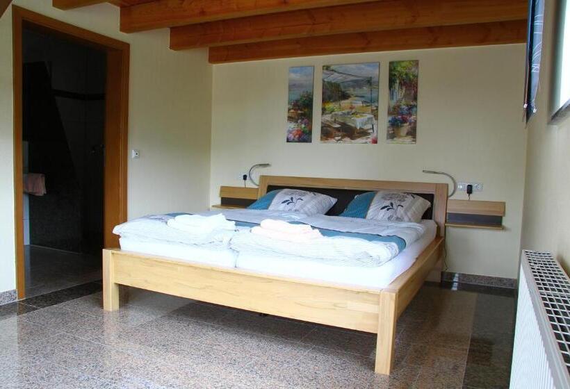 غرفة قياسية, Bistro Im Ring