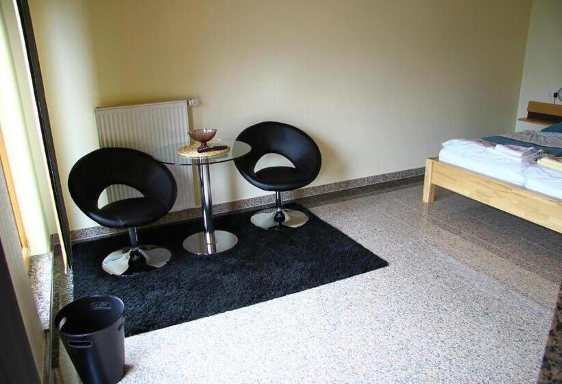 غرفة قياسية, Bistro Im Ring