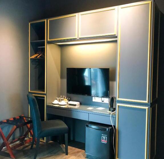 חדר סטנדרט עם מרפסת, The Corner House