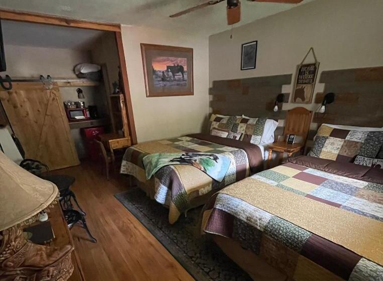 豪华房间, Dusty Boots Motel & Cafe