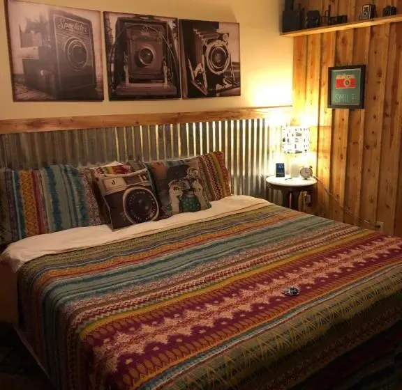 キングサイズベッドのデラックスルーム, Dusty Boots Motel & Cafe
