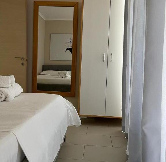 דירת שני חדרים, Adria