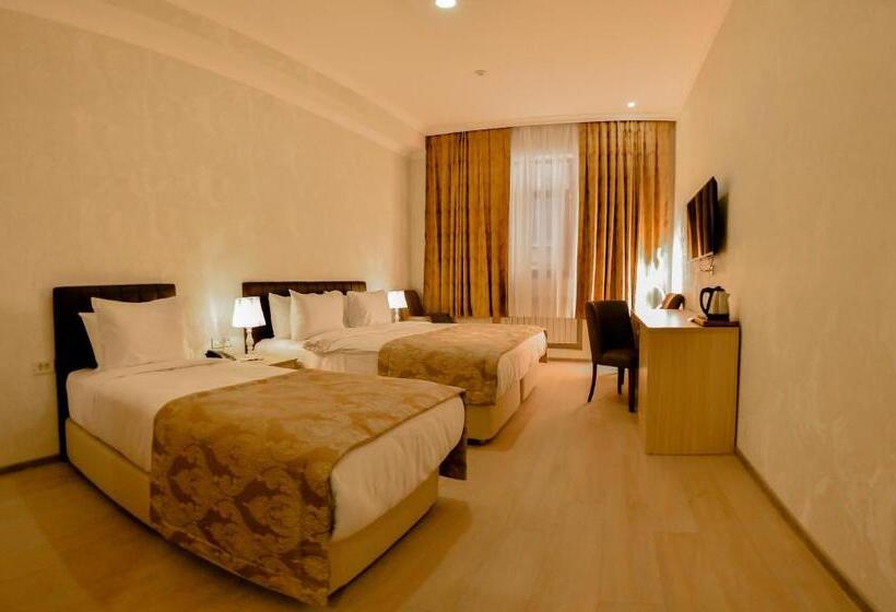 اتاق استاندارد سه نفره, Ammar Grand