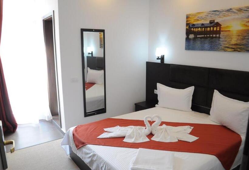 Standardrum med Balkong, Evia