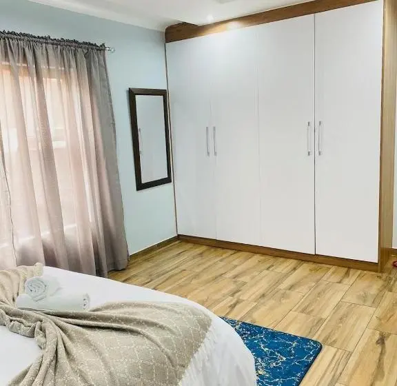 バス共有のスタンダードルーム, Airport Imperial Guest House
