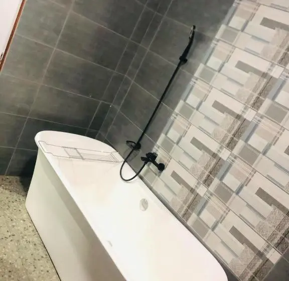 ファミリールーム, Airport Imperial Guest House