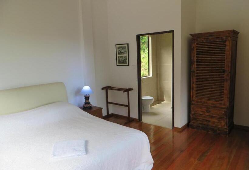 غرفة قياسية مطلّة علي البحر, Nanga Damai Homestay