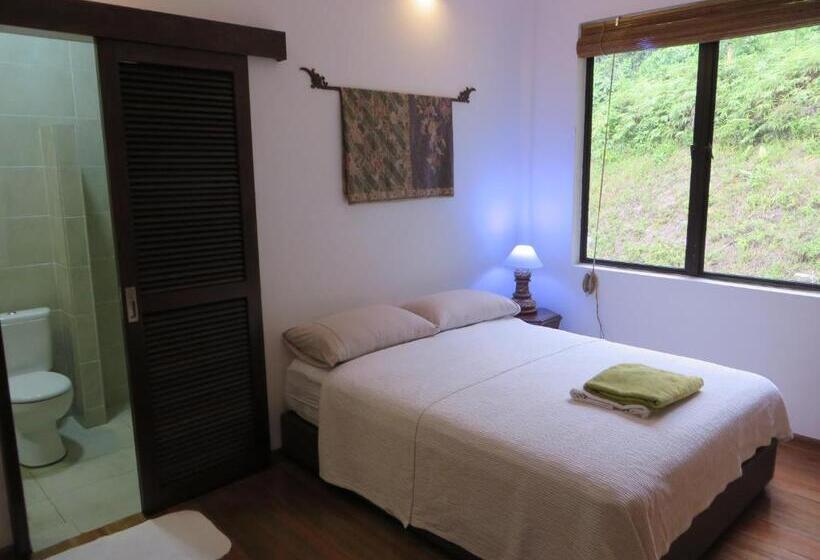 غرفة قياسية مطلة على الجبل, Nanga Damai Homestay