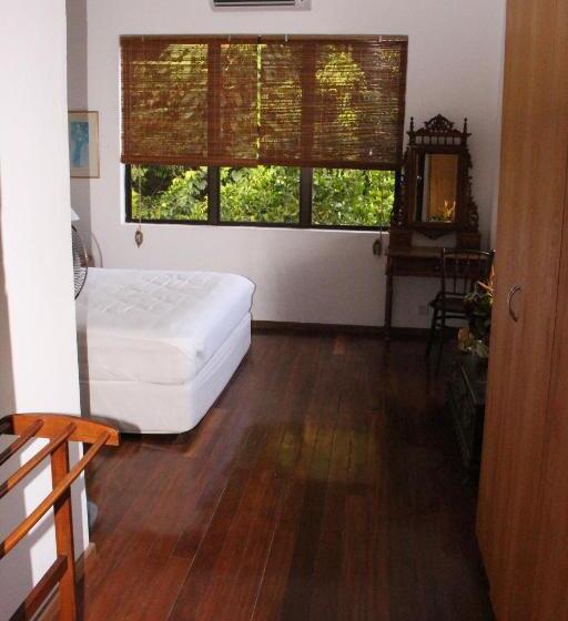 غرفة قياسية مطلّة علي البحر, Nanga Damai Homestay