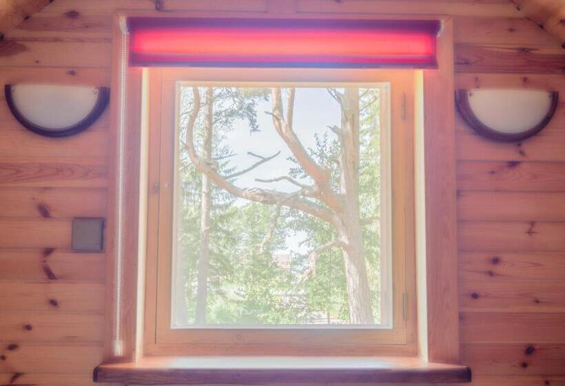 اتاق استاندارد سه تخته با سرویس بهداشتی مشترک, Nature Guest House