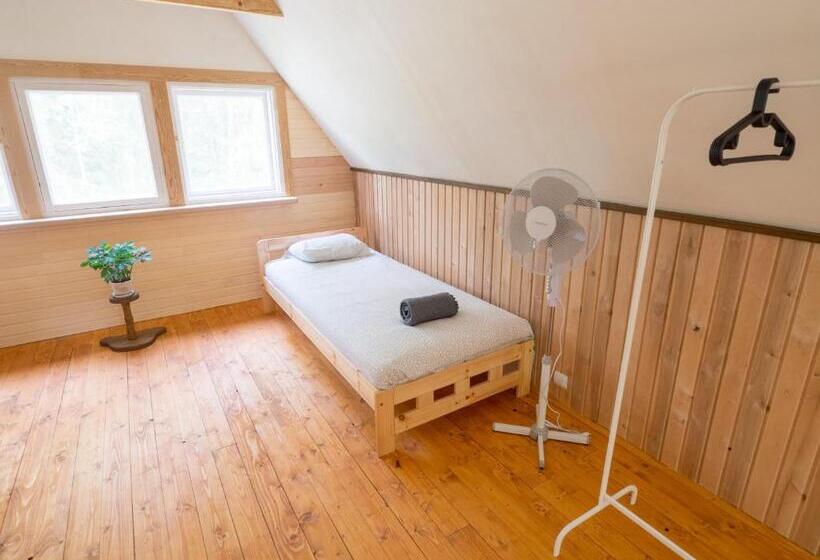 اتاق استاندارد چهارنفره با بالکن, Nature Guest House