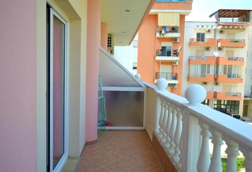 דירת חדר, Nuovo Sun Golem