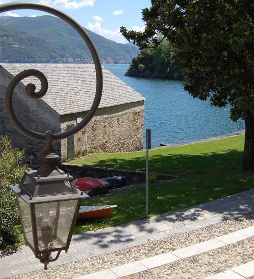 Standard studio with lake view, Villa Maria Apartments