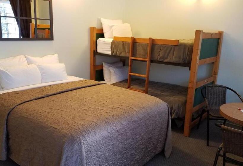 غرفة قياسية رباعية, White Willow Motel