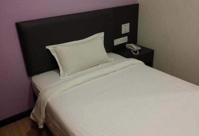 Quarto Estandar Individual, Mj