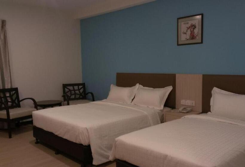 Quarto Familiar Deluxe, Mj