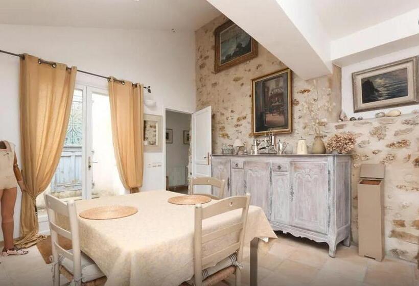 شقة غرفة واحدة, Bedandbeige, La Belle Etape